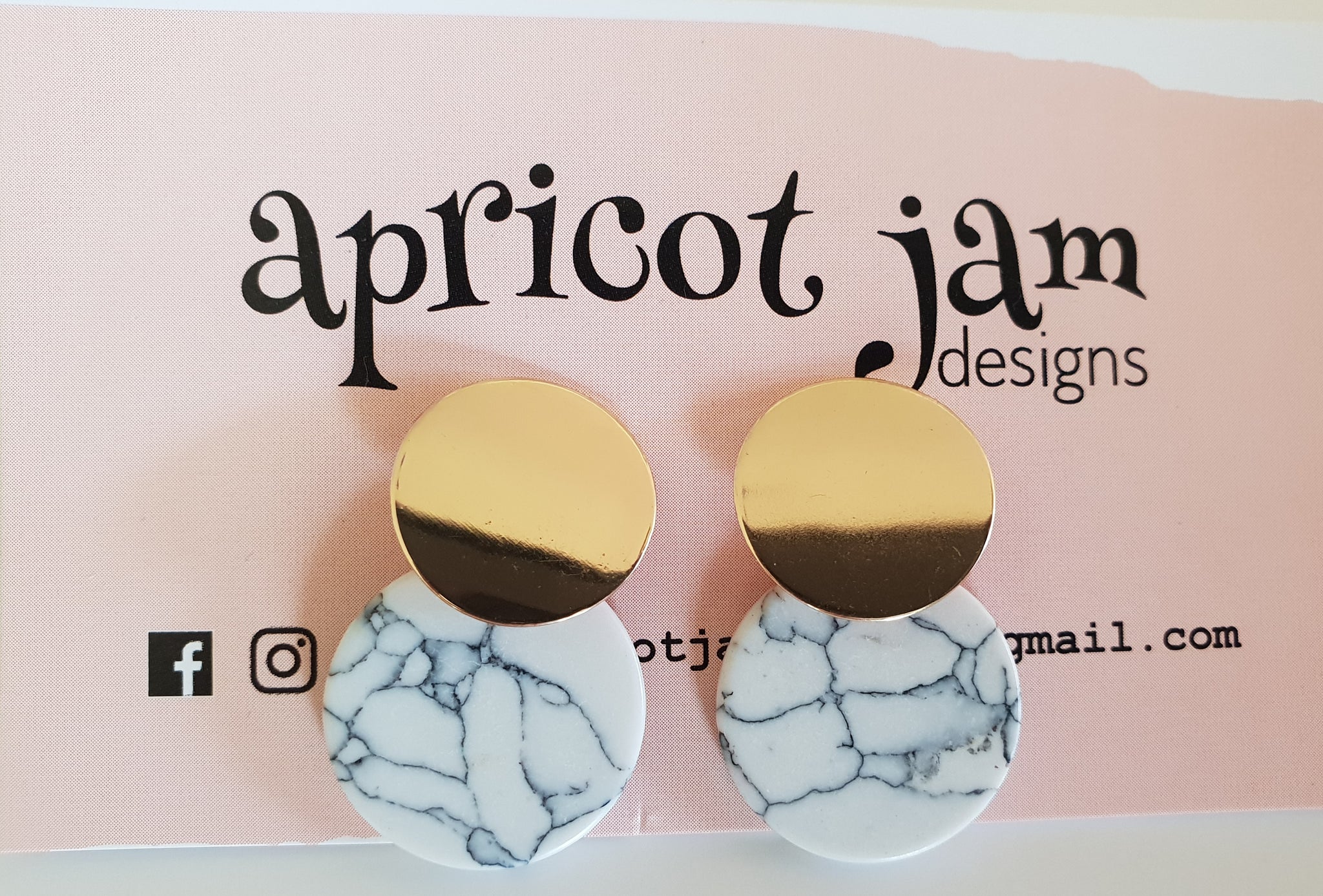 Double Circle Studs - Marble Effect